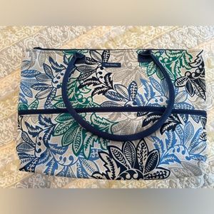 NWT Vera Bradley Santiago Expandable Travel Tote 3 Available!!